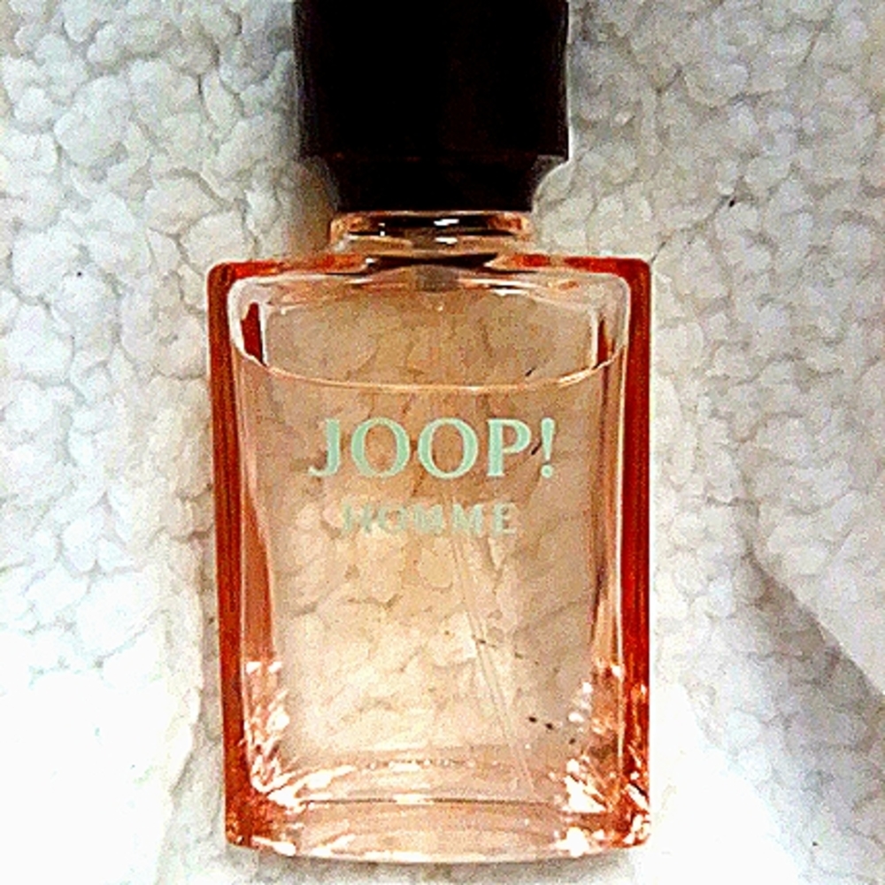 Men's cologne
